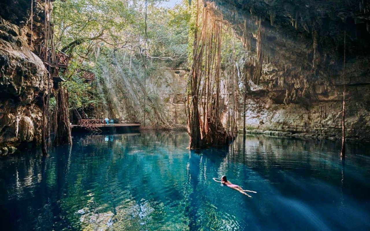 Cenote - Yucatan - Mexico 